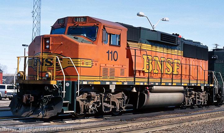 BNSF 110 GP60M.jpg